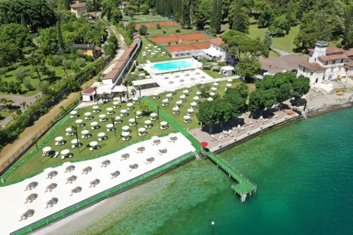 Hotel du Lac - parking