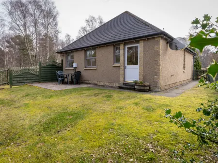 Falcon Lodge Отели рядом с достопримечательностью «The Coylumbridge Hotel FUNHOUSE»