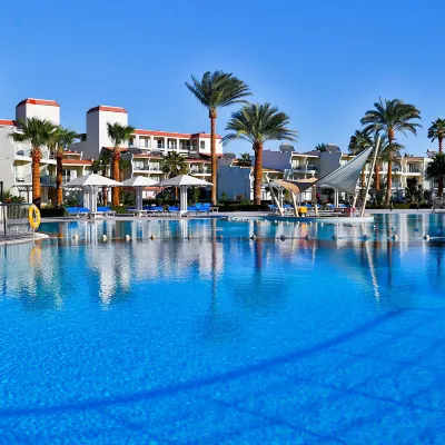 Amarina Abu Soma Resort & Aquapark Hotels near سوما باي