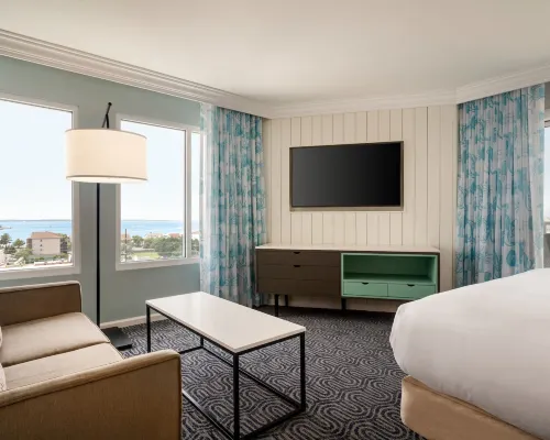 DoubleTree by Hilton Ocean City Oceanfront Rooms Photos