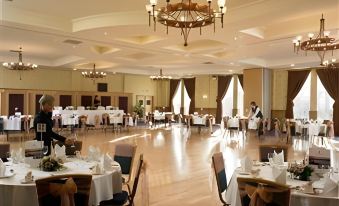 Downings Bay Hotel