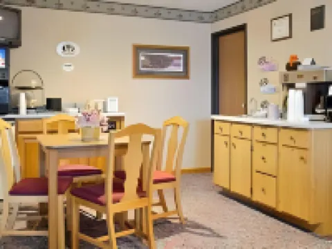 米爾班克速8飯店 奧頓維爾住宿飯店