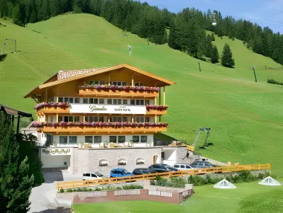 Giardin Boutique Hotel B&B Hotels in Selva di Val Gardena
