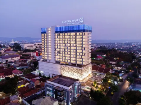 Golden Tulip SpringHill Lampung Отели в г. Бандар-Лампунг
