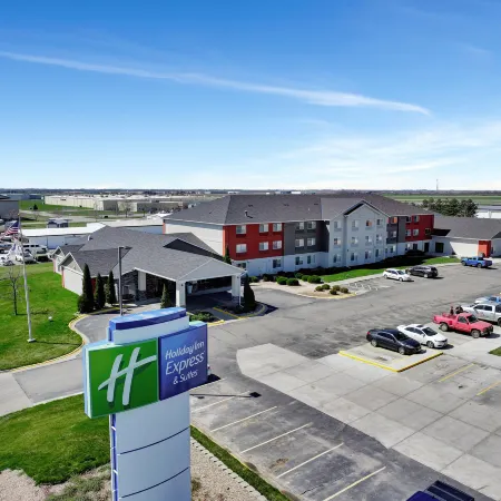 Holiday Inn Express & Suites BEATRICE by IHG
