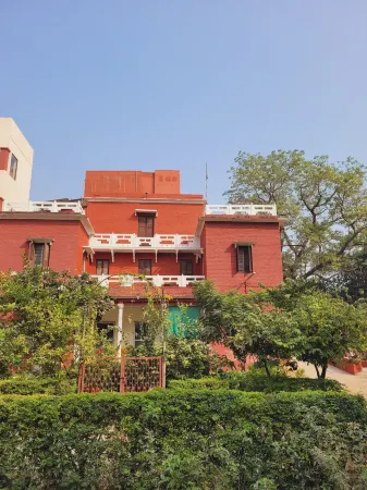 Hotel Ananda Kashi Отели рядом с достопримечательностью «Сарнат»