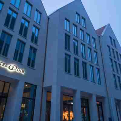 Motel One Lübeck Hotel Exterior