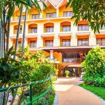 Acron Candolim Regina