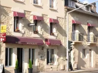 Hôtel le P'Tit Monde Hotels in Montignac