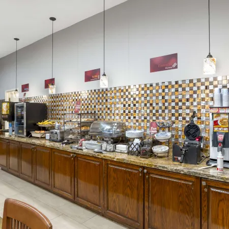 Best Western Plus Hobby Airport Inn Suites