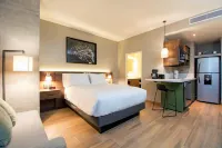 Staybridge Suites Guadalajara Novena