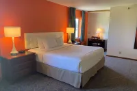 Howard Johnson by Wyndham Manteno - parking