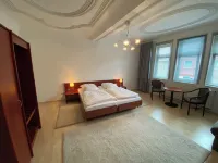 Passage 84 - Hotel & Café Hotel a Meinhard