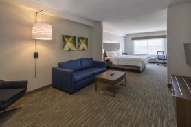 Holiday Inn Express & Suites North Bay