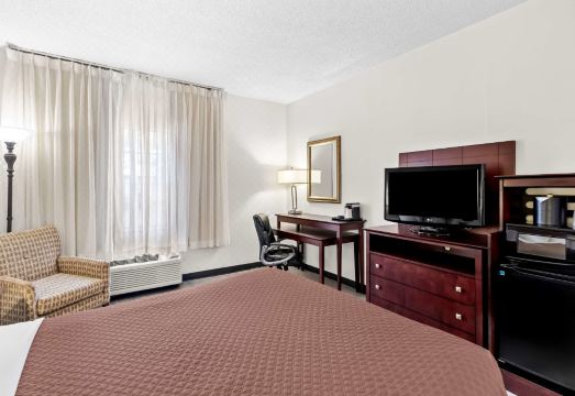 4. 레드 라이언 호..