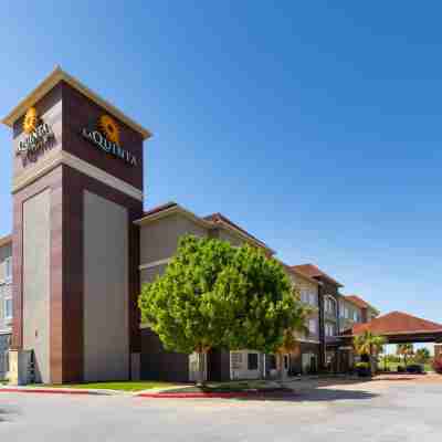La Quinta Inn & Suites by Wyndham Deer Park Hotel Exterior
