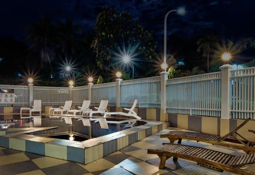 타노아 플라자 호텔 수영장