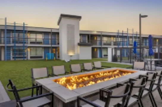 Aiden by Best Western @ South Reno