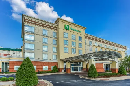 Holiday Inn Louisville Airport - Fair/Expo Отели рядом с достопримечательностью «T3»