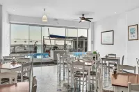 Sunset Beach Hotel Hotels in Vathianos Kampos