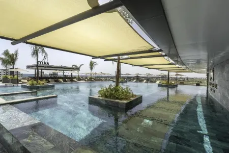 Grand Sapphire Resort & Casino