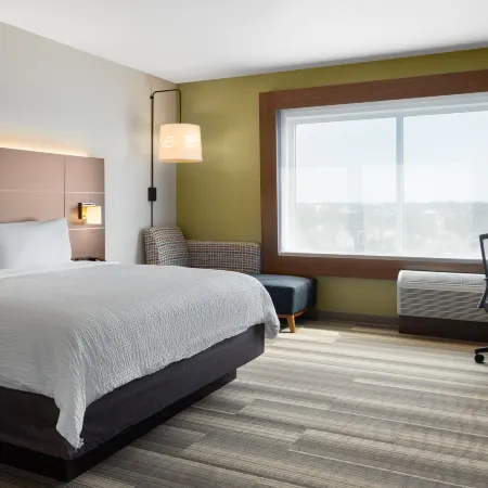 Holiday Inn Express & Suites MADISON WEST - MIDDLETON by IHG