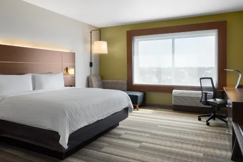 Holiday Inn Express & Suites Madison West - Middleton Hotels in Middleton