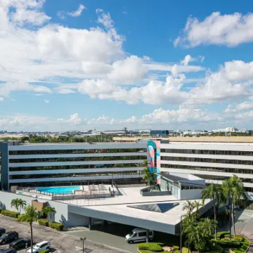 Sonesta Miami Airport Отели рядом с достопримечательностью «Коконат Грув»