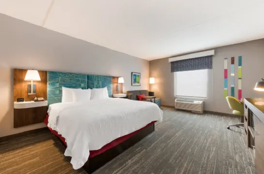 Hampton Inn & Suites Charlotte-Airport Hotels in Charlotte