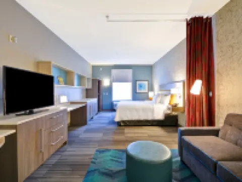 ホーム 2 スイーツ バイ ヒルトン クイーンズベリー レイク ジョージ クイーンズベリーのホテル