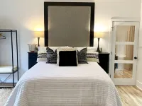 Escape WithInn-Relaxation Centrally Located to Beaches and Walkable Restaurants Hotels in Chikaming Township