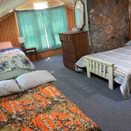 Charming house on deep water cove and amazing views Отели в г. Грэйнджер
