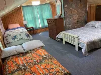 Charming house on deep water cove and amazing views