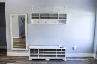 HOT TUB, HEATED POOL AND WALKING DISTANCE TO MINERAL SPRINGS