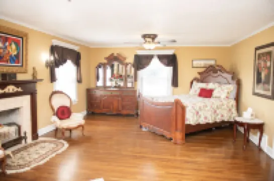 Beautiful Historic Home overlooking Downtown/BOK