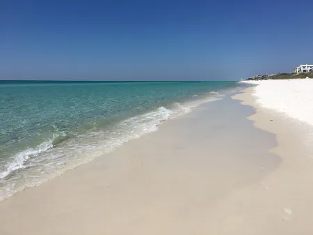 Cozy 30A Studio for Two, by Rosemary Bch. Walk to Beach/Dining/Heated pool/shops