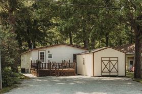 Mooseyard Lodge