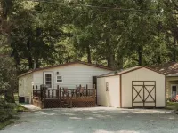 Mooseyard Lodge Hotels in Wescott