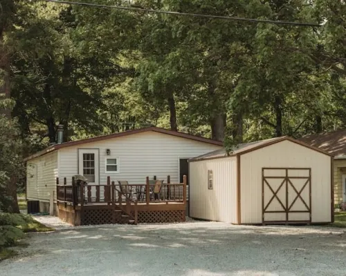 Mooseyard Lodge Hotels in Wescott