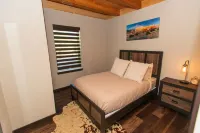 Home on Hills- NEW HOTTUB