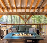 Newly owned Cabin w/ private hot tub, A/C & covered deck - Dog Friendly!