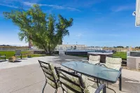 Large Property with Hot Tubs and Swimming Pool