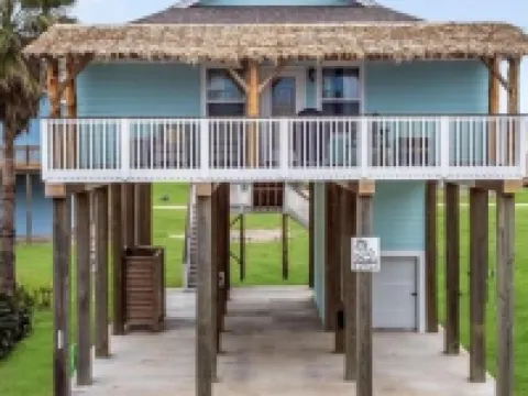 Short walk to the beach Hoteles en Freeport