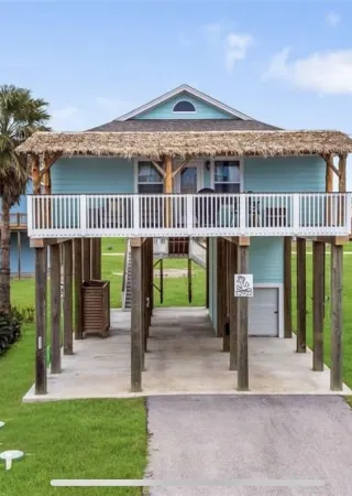 Short walk to the beach