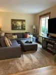 Oly Oasis - charming bungalow in Olympia with WiFi, AC and your own backyard!!