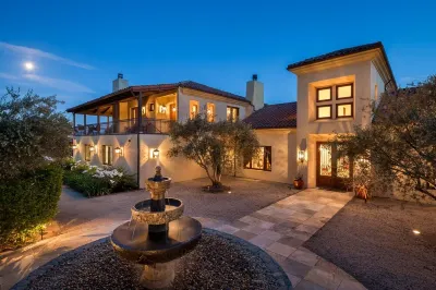 Luxury Napa Valley Estate Surrounded by Vineyards Hotels near Corison Winery