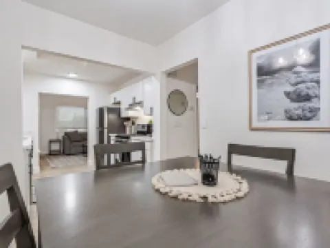 Martinez Manor - Modern Home - Close to downtown Hotels in Martinez