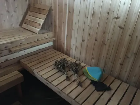 Seclusion on a Horse Farm - Million Dollar View - Ride - Hike - Fish - Sauna