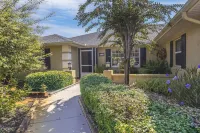 Serenity Waterfront 4Br w/ Private Dock, Heated Pool & Relaxing Hot Tub