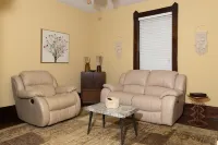 Historic 4 bedroom house with hot tub-great location